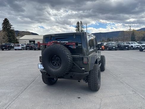 Used 2016 Jeep Wrangler Rubicon w/ Dual Top Group AWD/4WD image 3