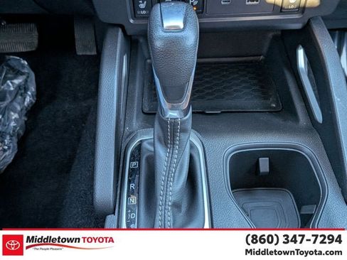 Used 2024 Nissan Frontier SV w/ SV Convenience Package image 27