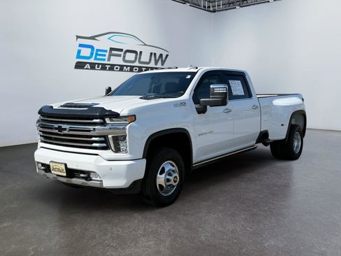 Used 2022 Chevrolet Silverado 3500 High Country w/ Safety Package II AWD/4WD image 7