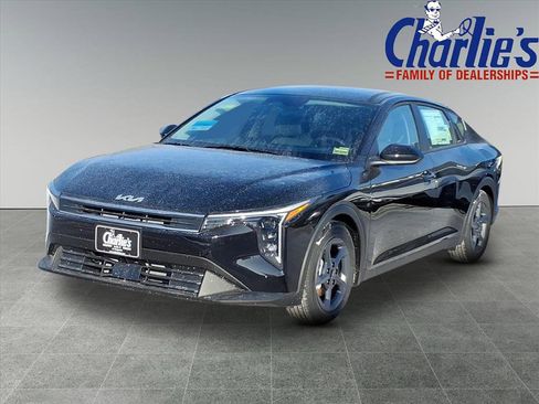 New 2025 Kia K4 FWD image 1