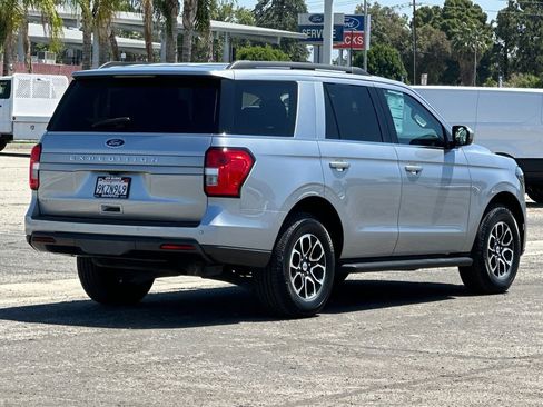 Certified 2022 Ford Expedition XLT AWD/4WD image 3
