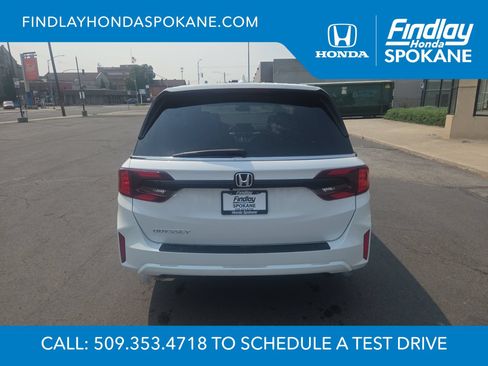 Used 2026 Honda Odyssey EX-L image 4