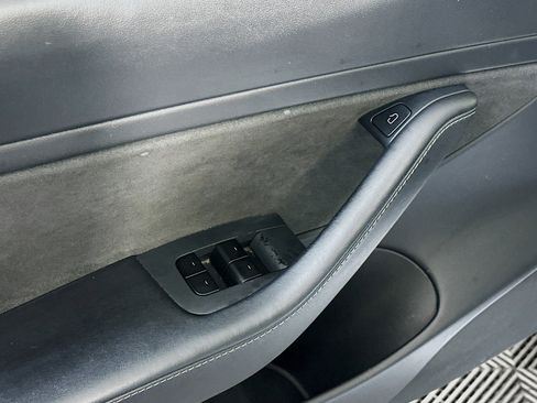 Used 2021 Tesla Model 3 Long Range image 15