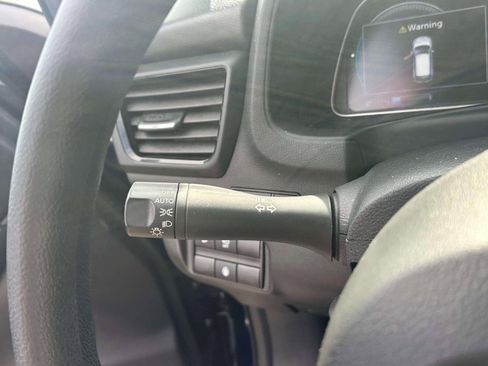 Used 2023 Nissan Leaf S image 19