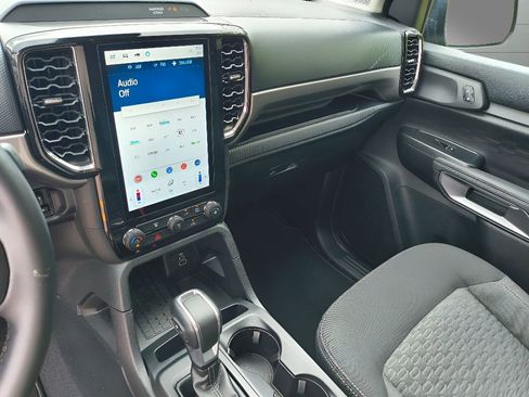 Used 2024 Ford Ranger XLT w/ Advanced Towing Package image 13