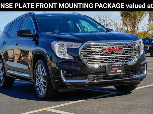Used 2022 GMC Terrain Denali w/ LPO, Cargo Package image 7