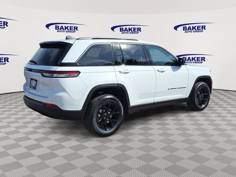New 2026 Jeep Grand Cherokee Altitude AWD/4WD image 3