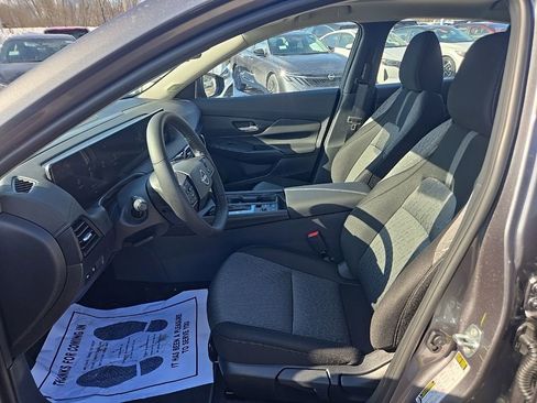 New 2026 Nissan Sentra SV w/ SV Convenience Package FWD image 9