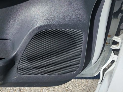 Used 2024 Nissan Versa SR image 22