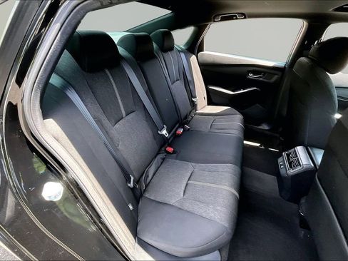 Used 2025 Honda Accord Sport image 17