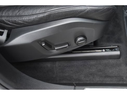 Certified 2023 Volvo XC90 B5 Plus image 33