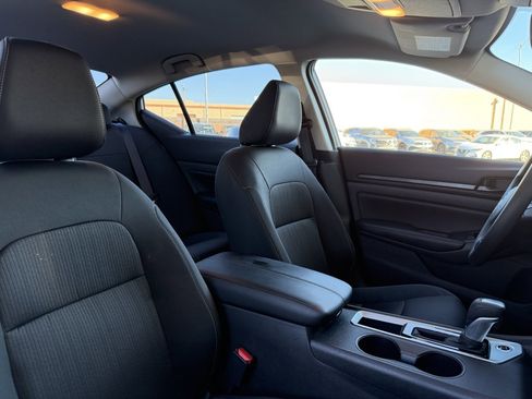 Used 2024 Nissan Altima 2.5 S image 37