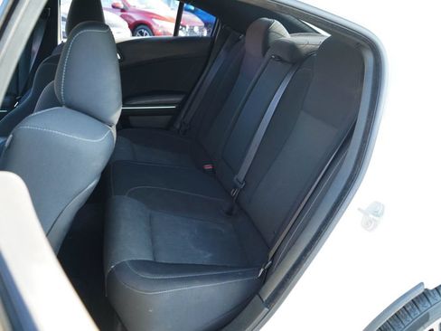 Used 2018 Dodge Charger R/T Scat Pack RWD image 9