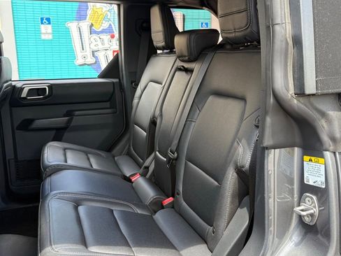 Used 2025 Ford Bronco Badlands AWD/4WD image 11