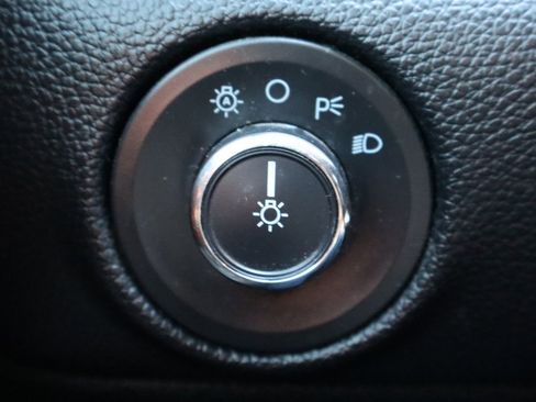 Used 2015 Lincoln Navigator 4WD image 30