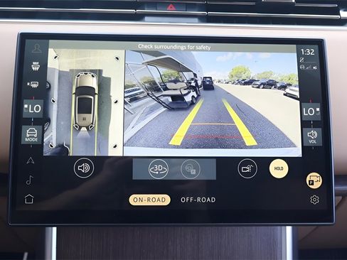 New 2025 Land Rover Range Rover Long Wheelbase SE image 24