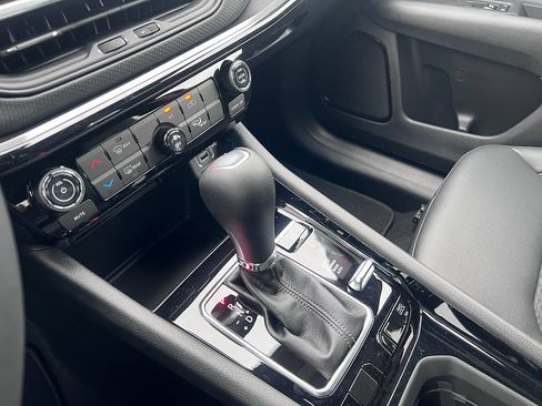 New 2026 Jeep Compass Latitude image 26