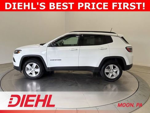 Used 2022 Jeep Compass Latitude w/ Convenience Group AWD/4WD image 4
