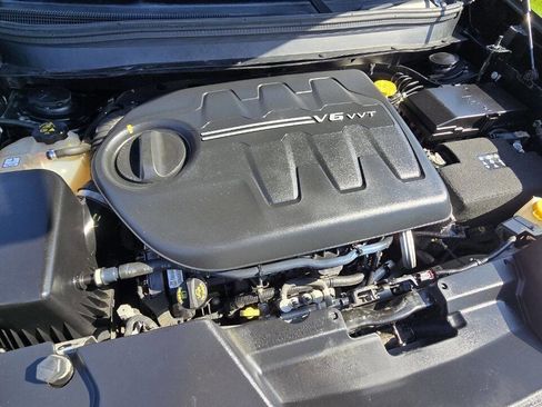 Used 2017 Jeep Cherokee Latitude w/ Cold Weather Group image 30