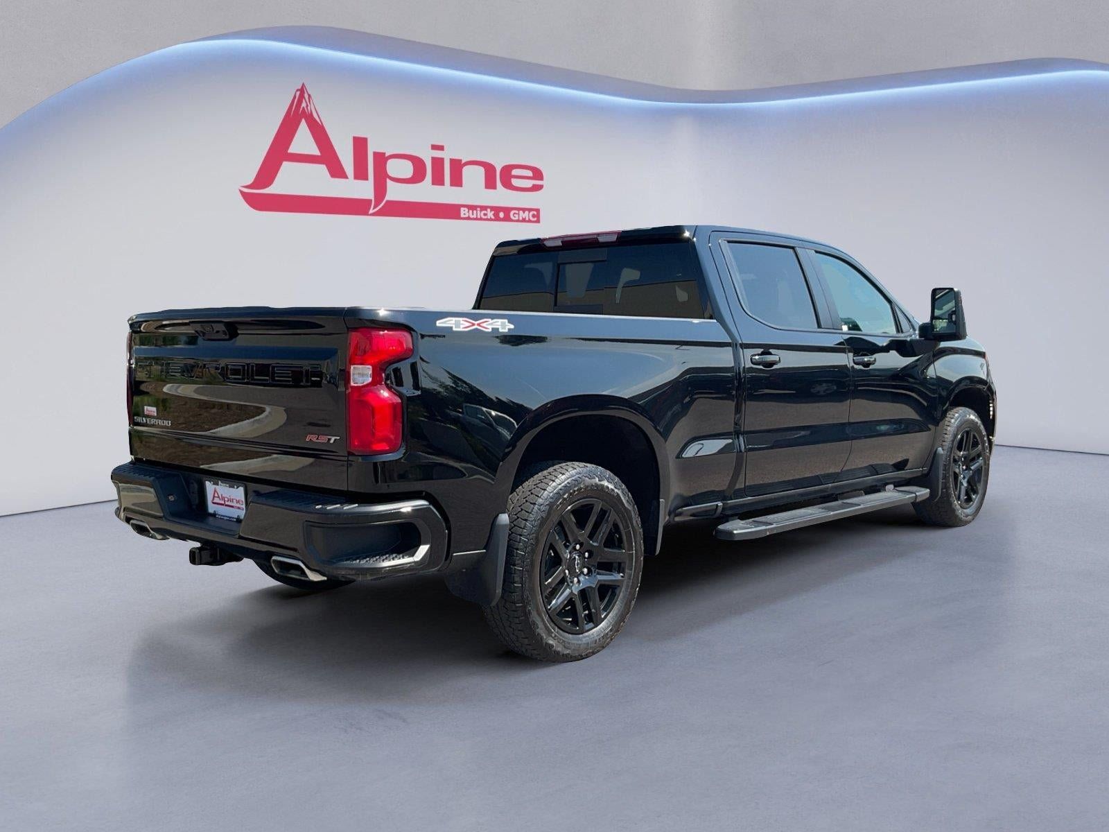 Used 2024 Chevrolet Silverado 1500 RST w/ Convenience Package II AWD/4WD image 5