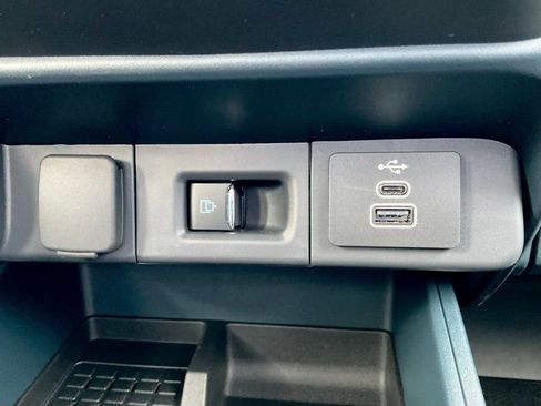 New 2025 Ford Maverick Lariat w/ Black Appearance Package image 46