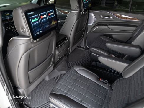 Used 2024 Cadillac Escalade Sport Platinum image 26