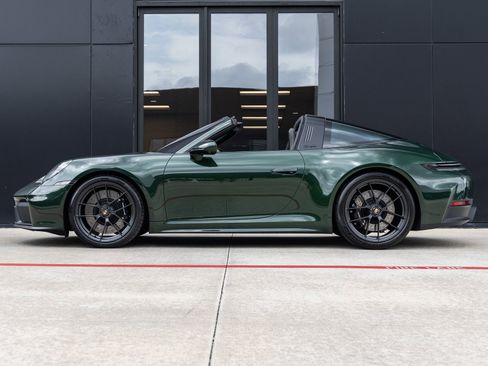Used 2026 Porsche 911 Targa 4 GTS AWD/4WD image 2