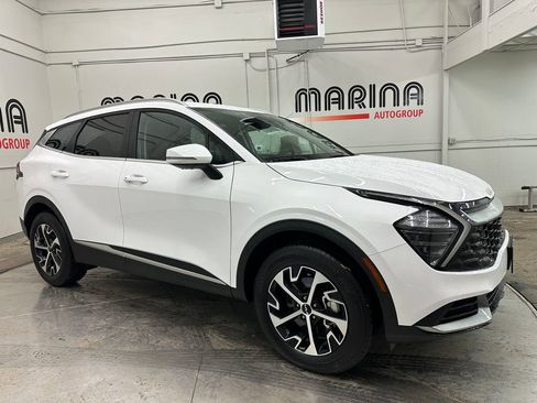 Used 2025 Kia Sportage EX image 1