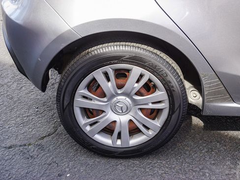 Used 2011 MAZDA MAZDA2 Sport image 9