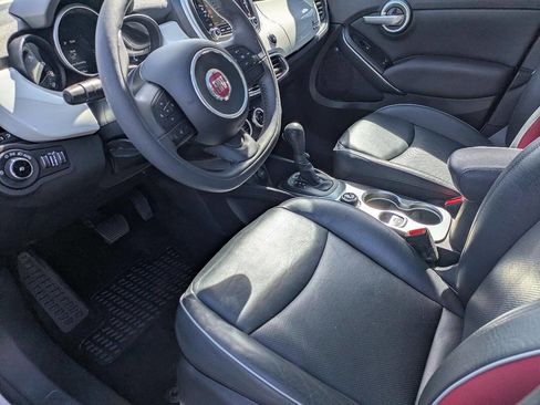 Used 2016 FIAT 500X Lounge image 11