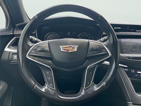 Used 2020 Cadillac XT5 Premium Luxury AWD/4WD image 17