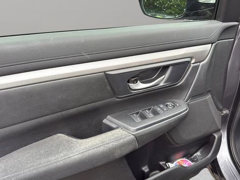 Used 2018 Honda CR-V LX image 10