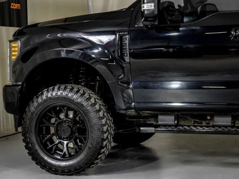 Used 2019 Ford F250 Lariat w/ Lariat Ultimate Package image 13