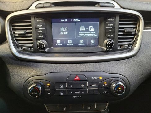 Used 2017 Kia Sorento LX w/ LX Convenience Package FWD image 25