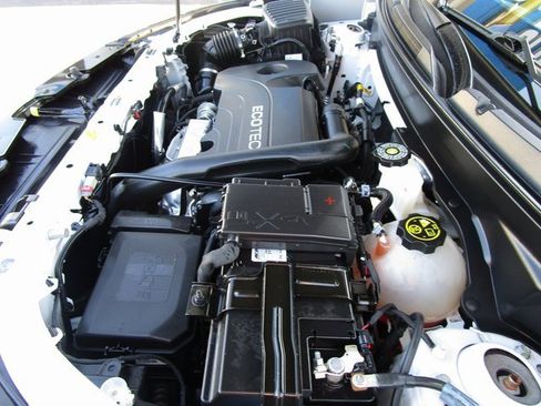 Used 2022 Chevrolet Equinox RS image 11