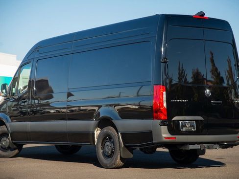 New 2025 Mercedes-Benz Sprinter 2500 image 10