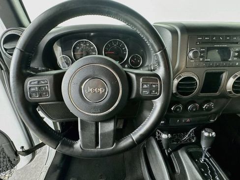 Used 2017 Jeep Wrangler Unlimited Sport w/ Connectivity Group AWD/4WD image 13