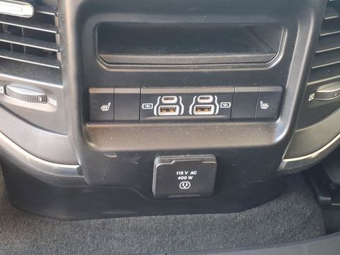 Used 2021 RAM 1500 Laramie AWD/4WD image 19
