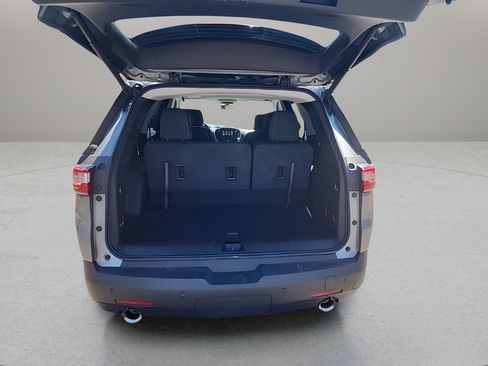 Used 2019 Chevrolet Traverse LT FWD image 19