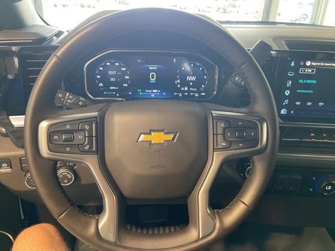 Used 2026 Chevrolet Silverado 1500 LT AWD/4WD image 8