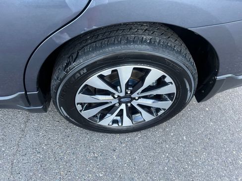 Used 2017 Subaru Outback 3.6R Limited AWD/4WD image 10