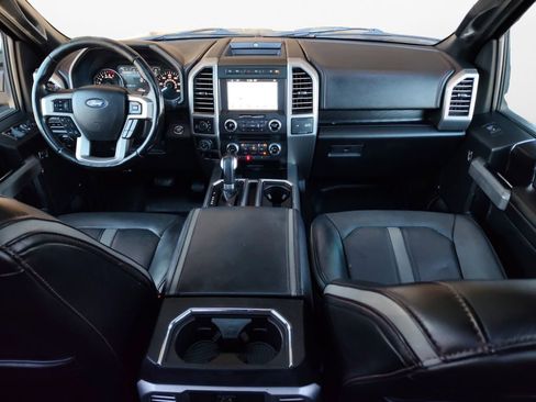 Used 2018 Ford F150 Platinum w/ Equipment Group 701A Luxury image 3