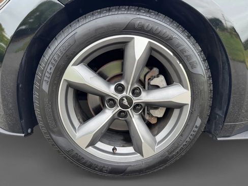 Used 2017 Ford Mustang Premium image 23