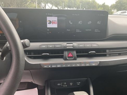 Used 2025 Kia K4 FWD image 27