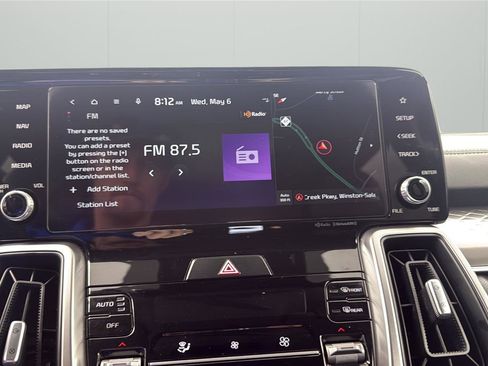 Used 2023 Kia Sorento S w/ Panoramic Sunroof Package FWD image 16