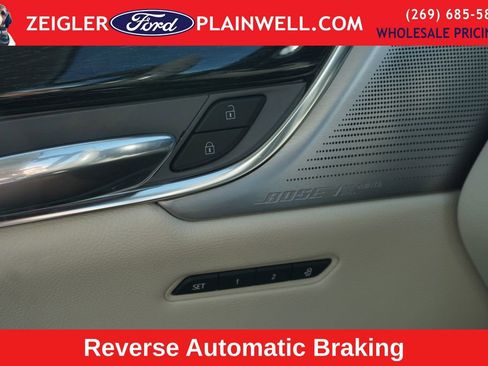 Used 2023 Cadillac XT6 Premium Luxury w/ Technology Package AWD/4WD image 32