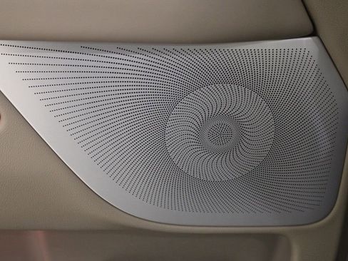 Used 2024 Lincoln Navigator Reserve image 17