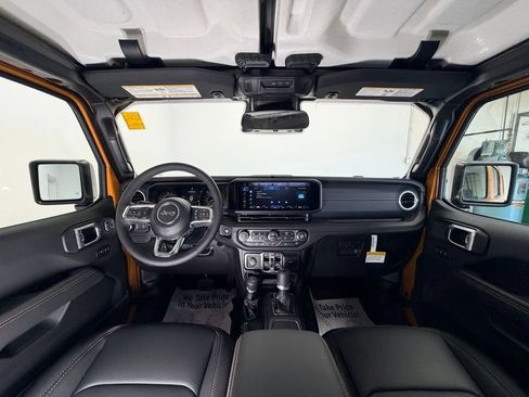 New 2026 Jeep Wrangler Unlimited Sahara AWD/4WD image 10