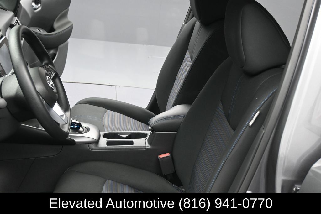 Used 2025 Nissan Leaf S FWD image 16