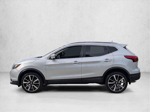 Used 2017 Nissan Rogue Sport SL FWD image 9